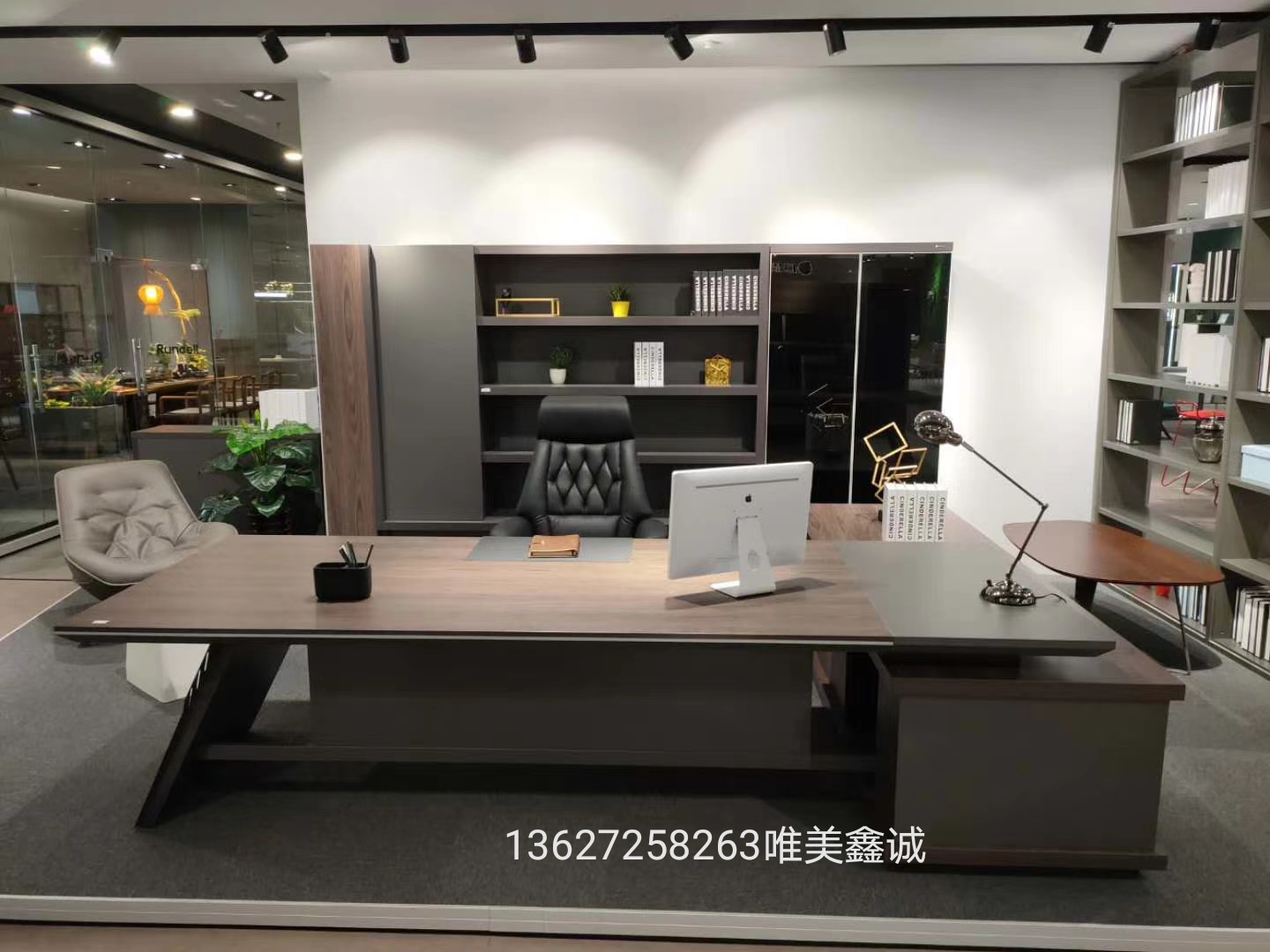 現代板式大班臺MW-BT045